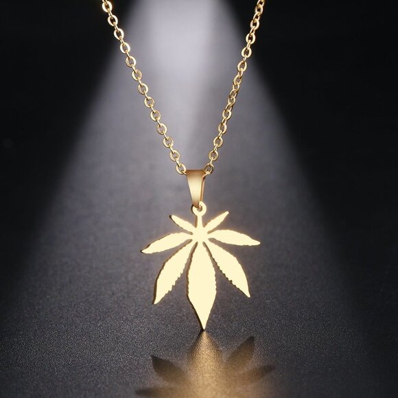 ✨ Refine Maple Leaves Delicate Dainty 14K Gold Plated Necklace, EVGG1079 - Picture 2 of 6